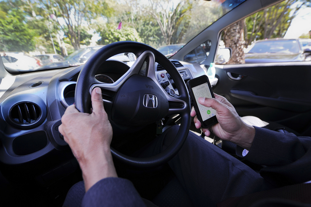 Detran-ES vai informar por celular soma de pontos e bloqueio da CNH