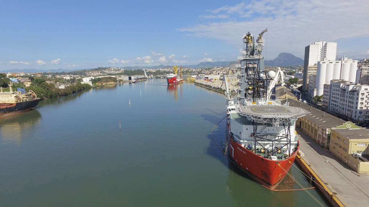 Obras de dragagem e derrocagem do Porto de Vitória entram em fase final