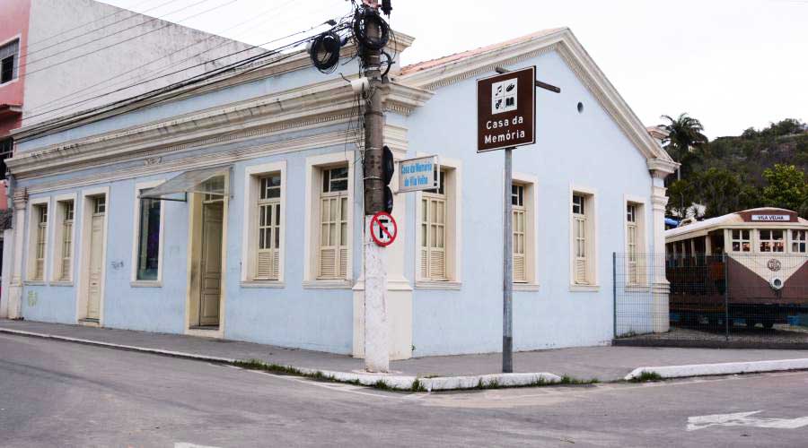 Casa da Memória recebe exposição de pinturas dos 482 anos de Vila Velha